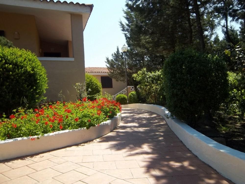 Hotel 3 Botti Baja Sardinia Exterior foto