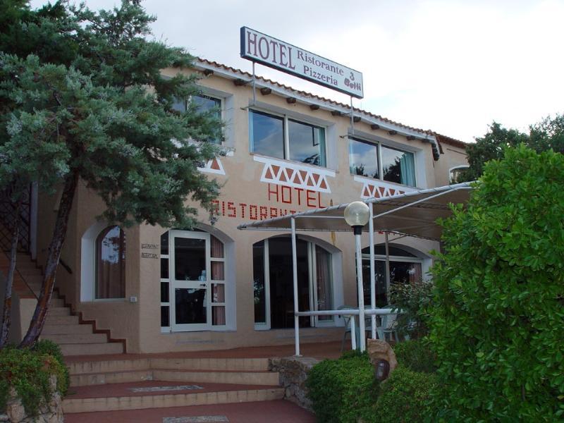Hotel 3 Botti Baja Sardinia Exterior foto